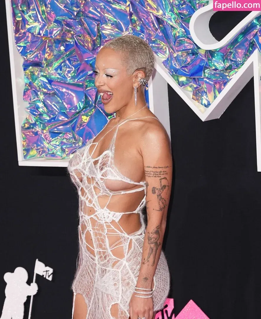 Doja Cat Onlyfans Photo Gallery 