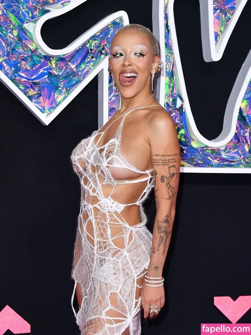 Doja Cat Onlyfans Photo Gallery 