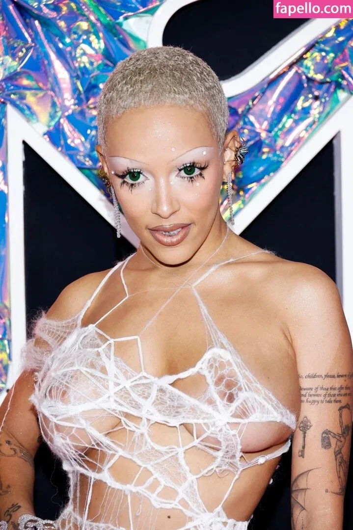 Doja Cat Onlyfans Photo Gallery 