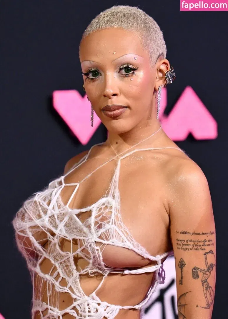 Doja Cat Onlyfans Photo Gallery 