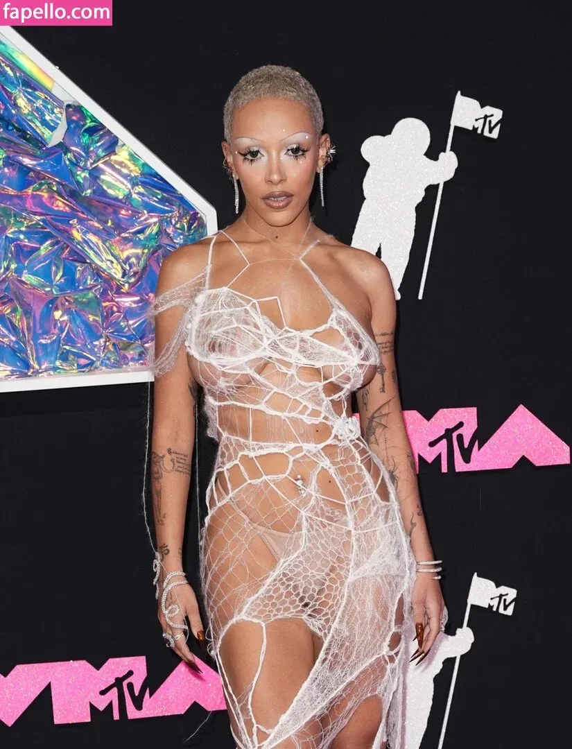 Doja Cat Onlyfans Photo Gallery 