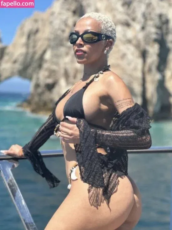 Doja Cat Onlyfans Photo Gallery 