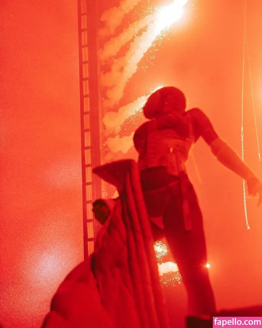 Doja Cat Onlyfans Photo Gallery 