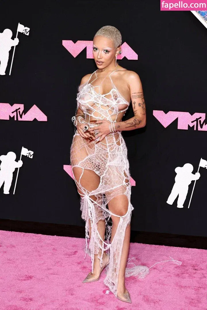 Doja Cat Onlyfans Photo Gallery 