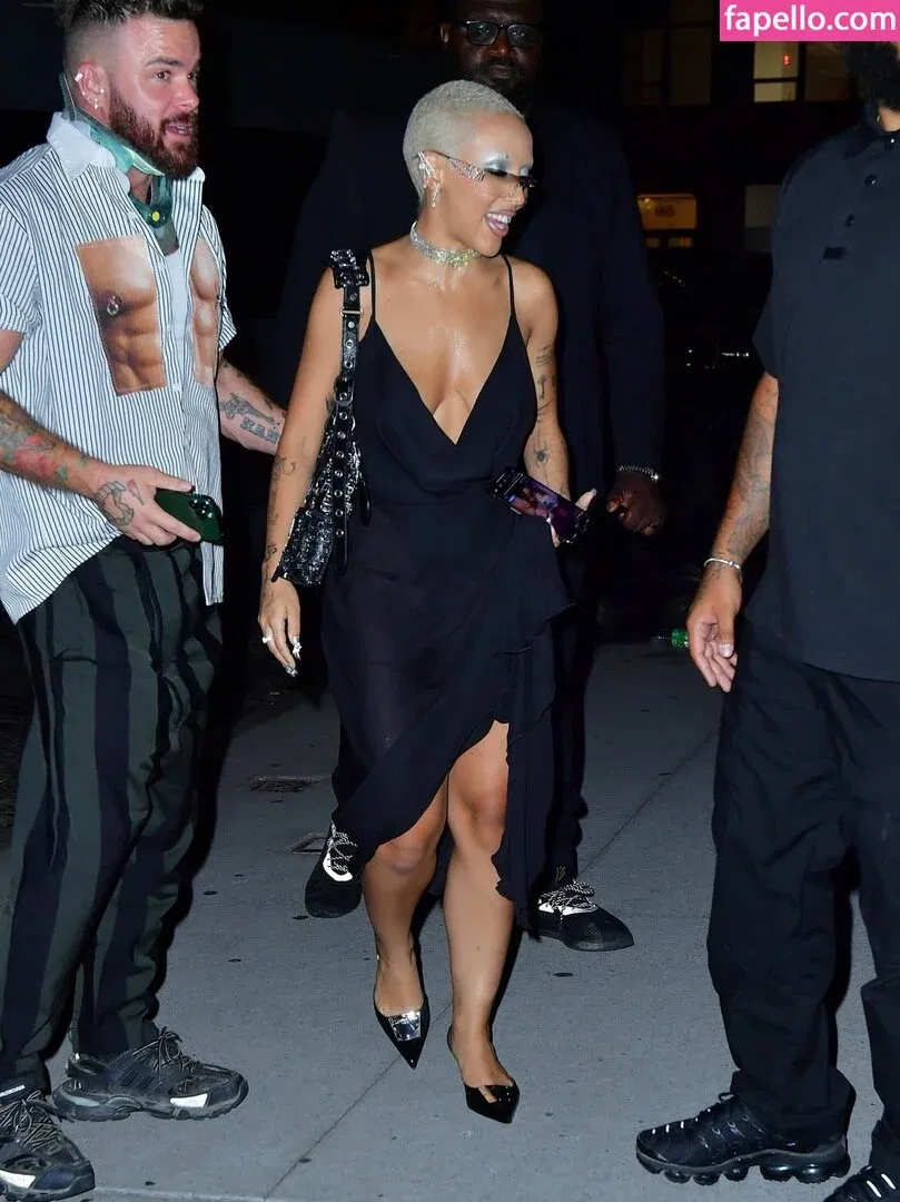 Doja Cat Onlyfans Photo Gallery 