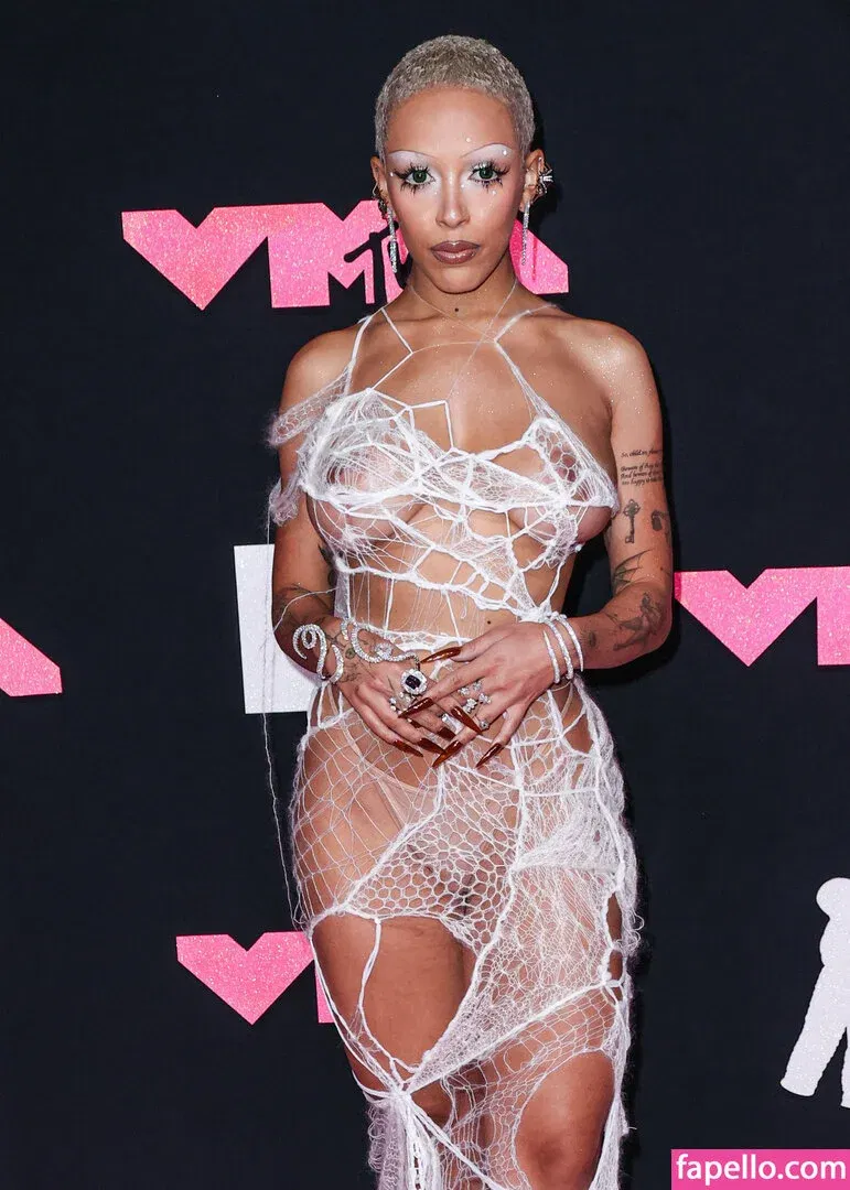 Doja Cat Onlyfans Photo Gallery 