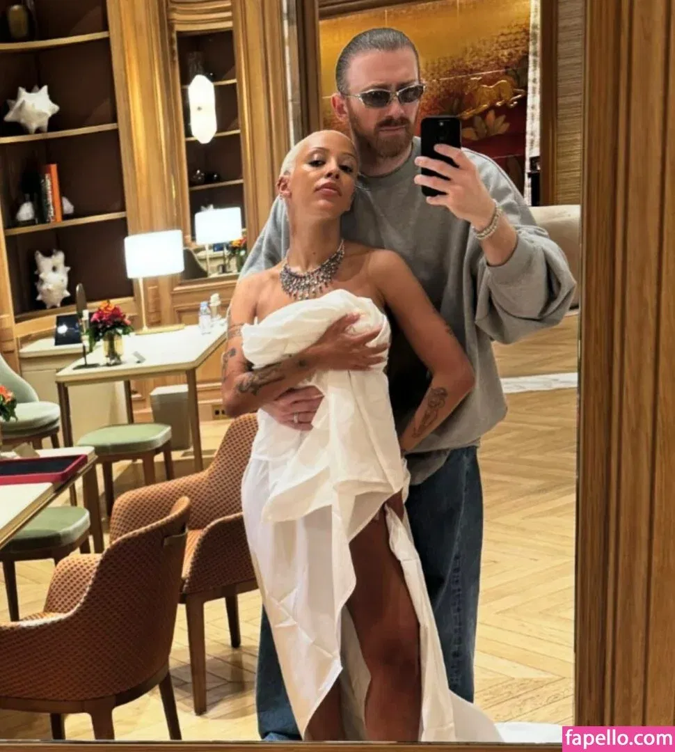 Doja Cat Onlyfans Photo Gallery 