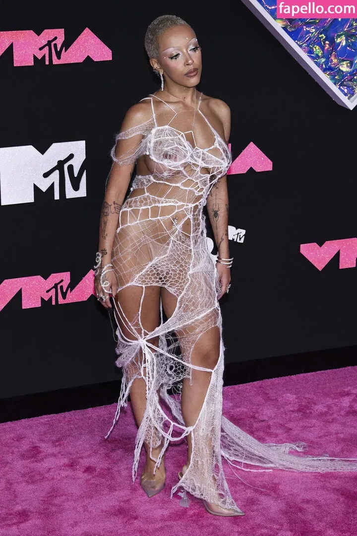 Doja Cat Onlyfans Photo Gallery 