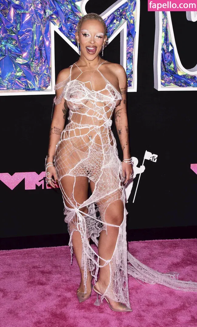 Doja Cat Onlyfans Photo Gallery 