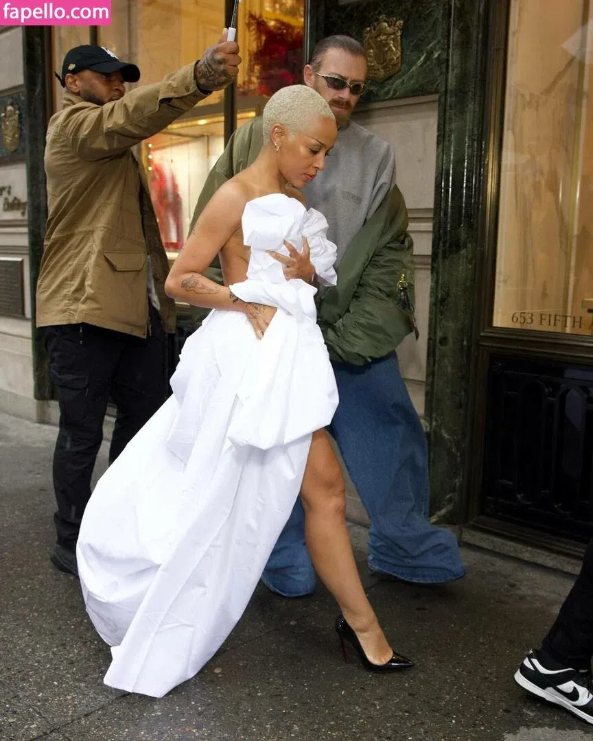 Doja Cat Onlyfans Photo Gallery 