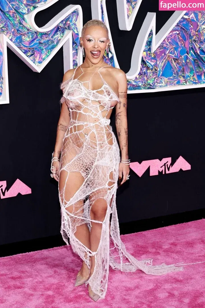 Doja Cat Onlyfans Photo Gallery 