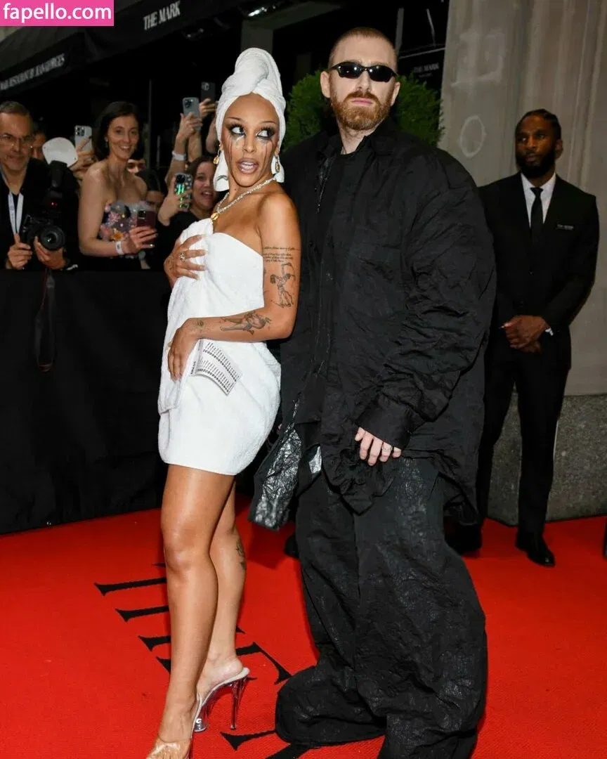 Doja Cat Onlyfans Photo Gallery 