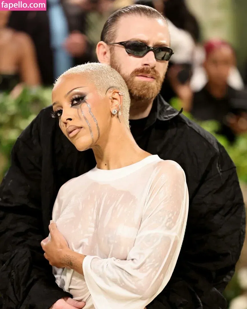 Doja Cat Onlyfans Photo Gallery 