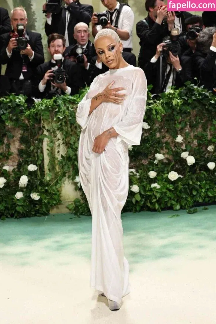 Doja Cat Onlyfans Photo Gallery 