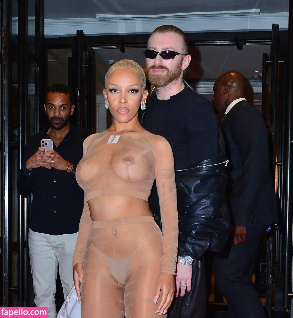 Doja Cat Onlyfans Photo Gallery 