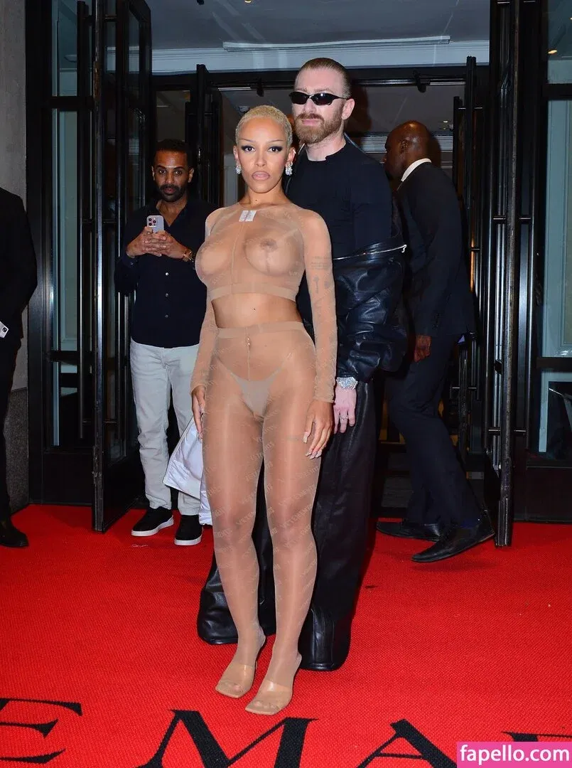 Doja Cat Onlyfans Photo Gallery 