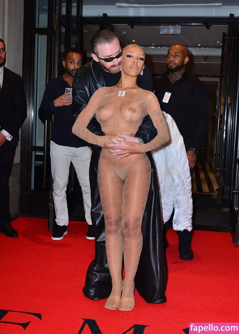 Doja Cat Onlyfans Photo Gallery 