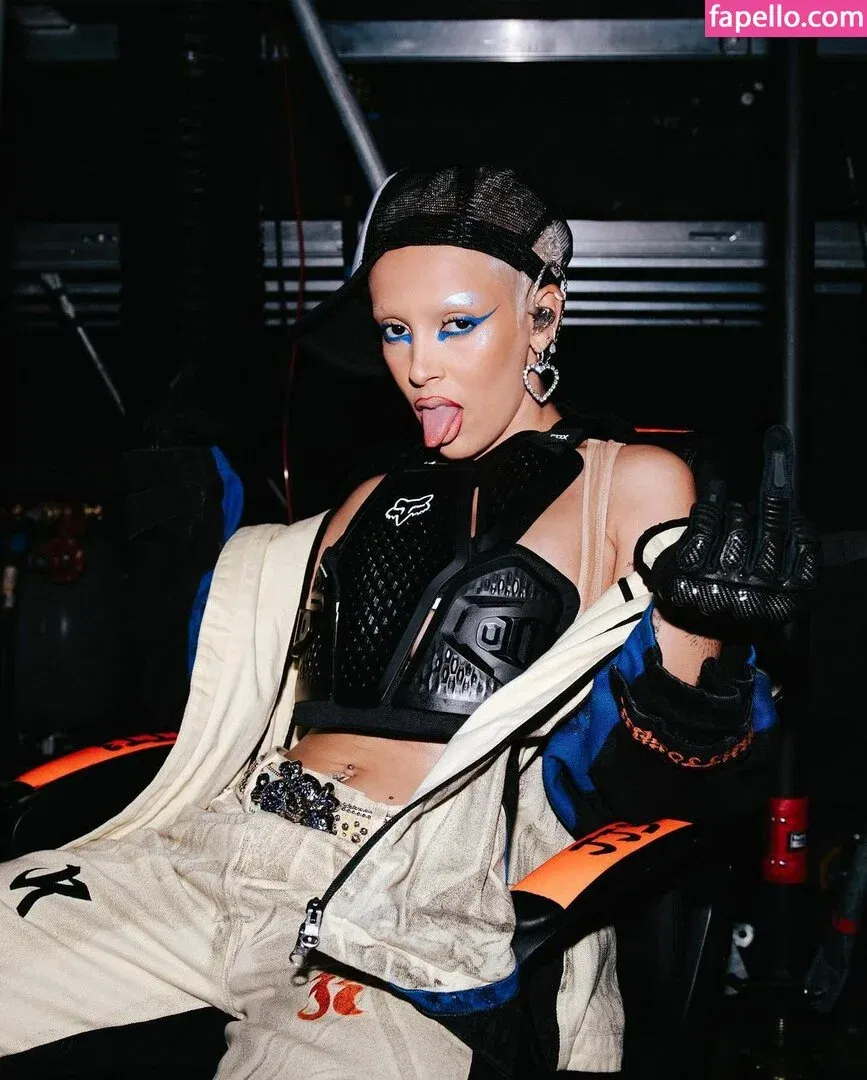 Doja Cat Onlyfans Photo Gallery 