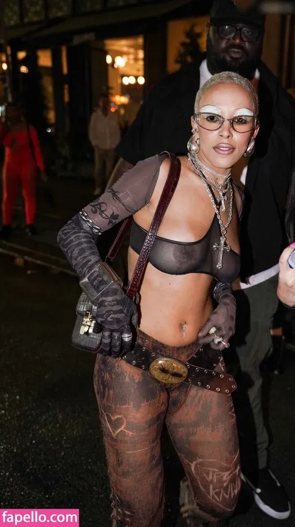 Doja Cat Onlyfans Photo Gallery 