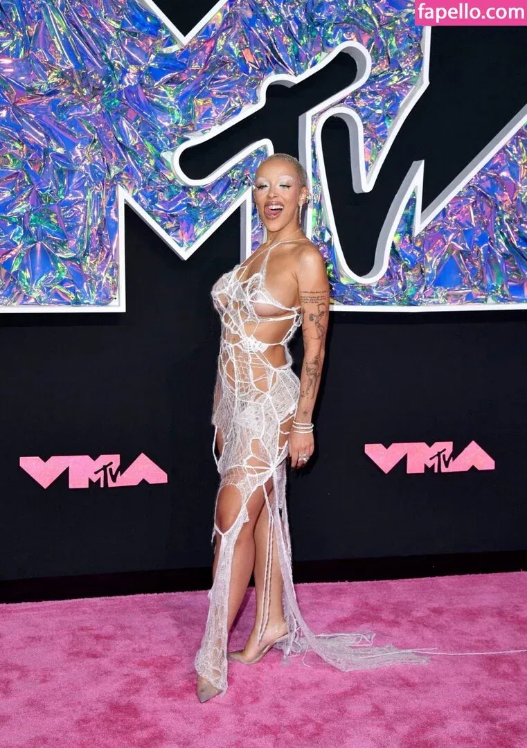 Doja Cat Onlyfans Photo Gallery 