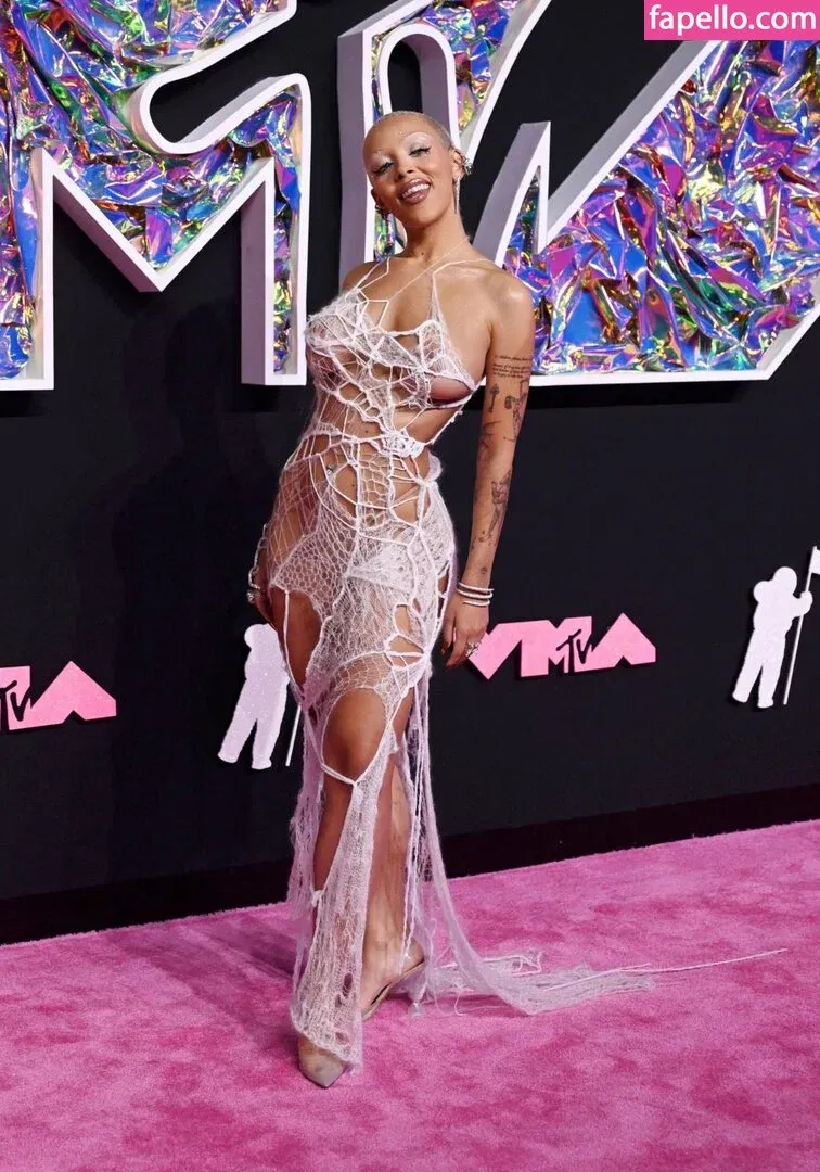 Doja Cat Onlyfans Photo Gallery 