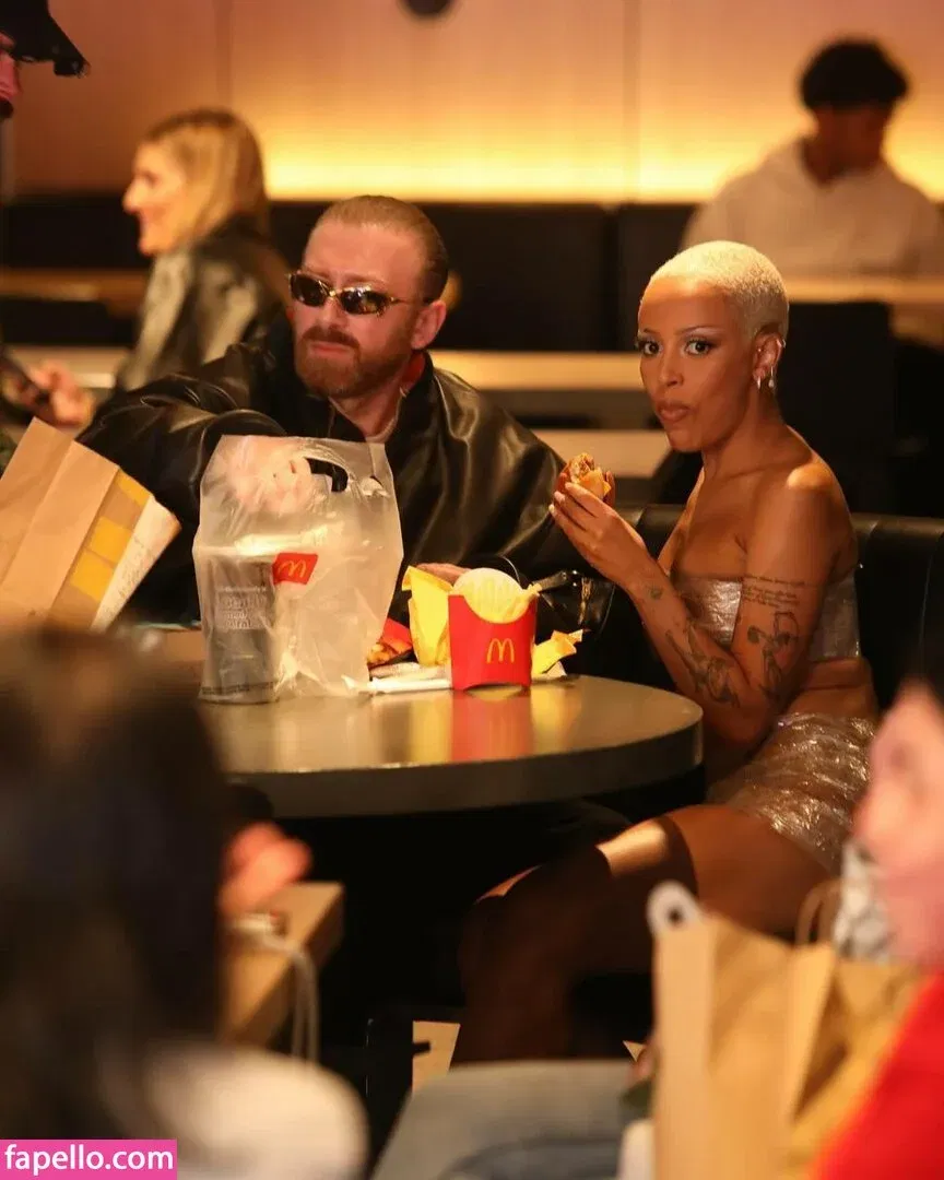 Doja Cat Onlyfans Photo Gallery 