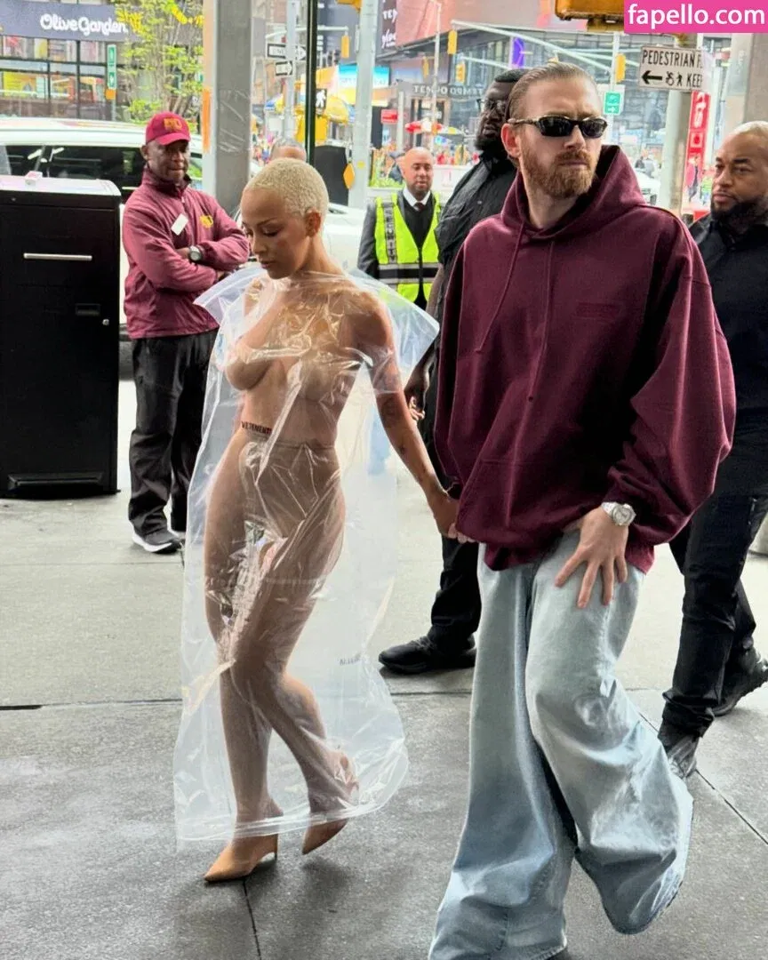 Doja Cat Onlyfans Photo Gallery 