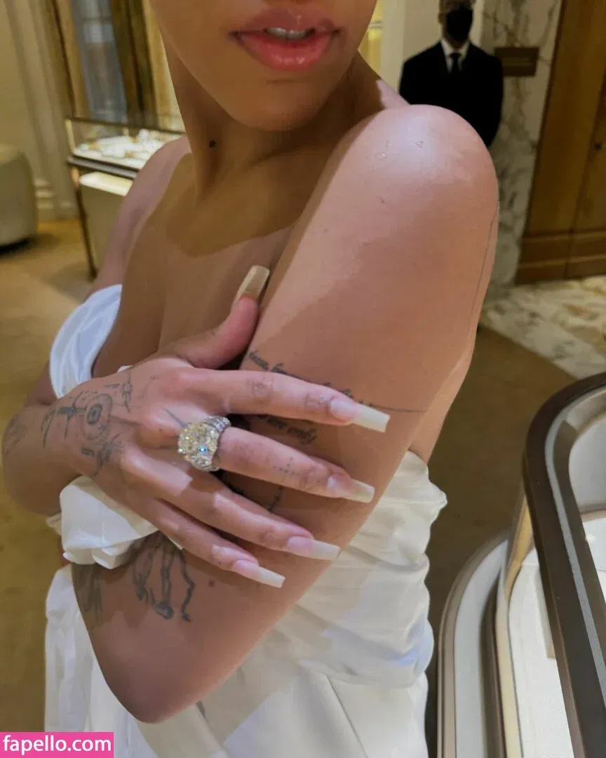 Doja Cat Onlyfans Photo Gallery 