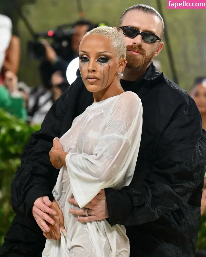 Doja Cat Onlyfans Photo Gallery 