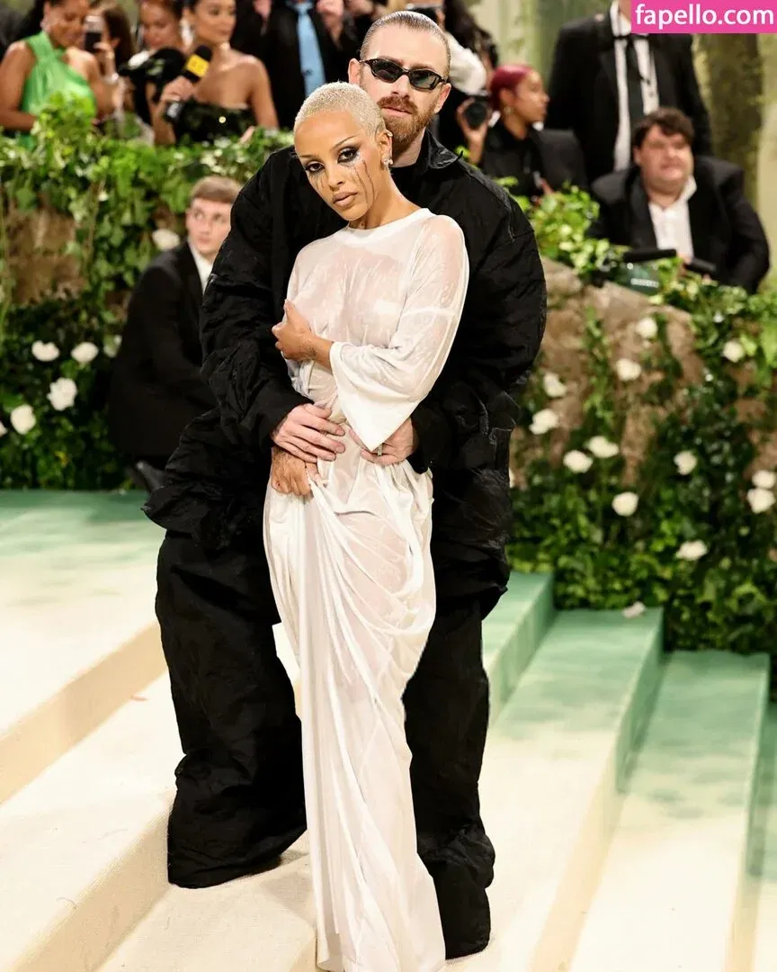 Doja Cat Onlyfans Photo Gallery 