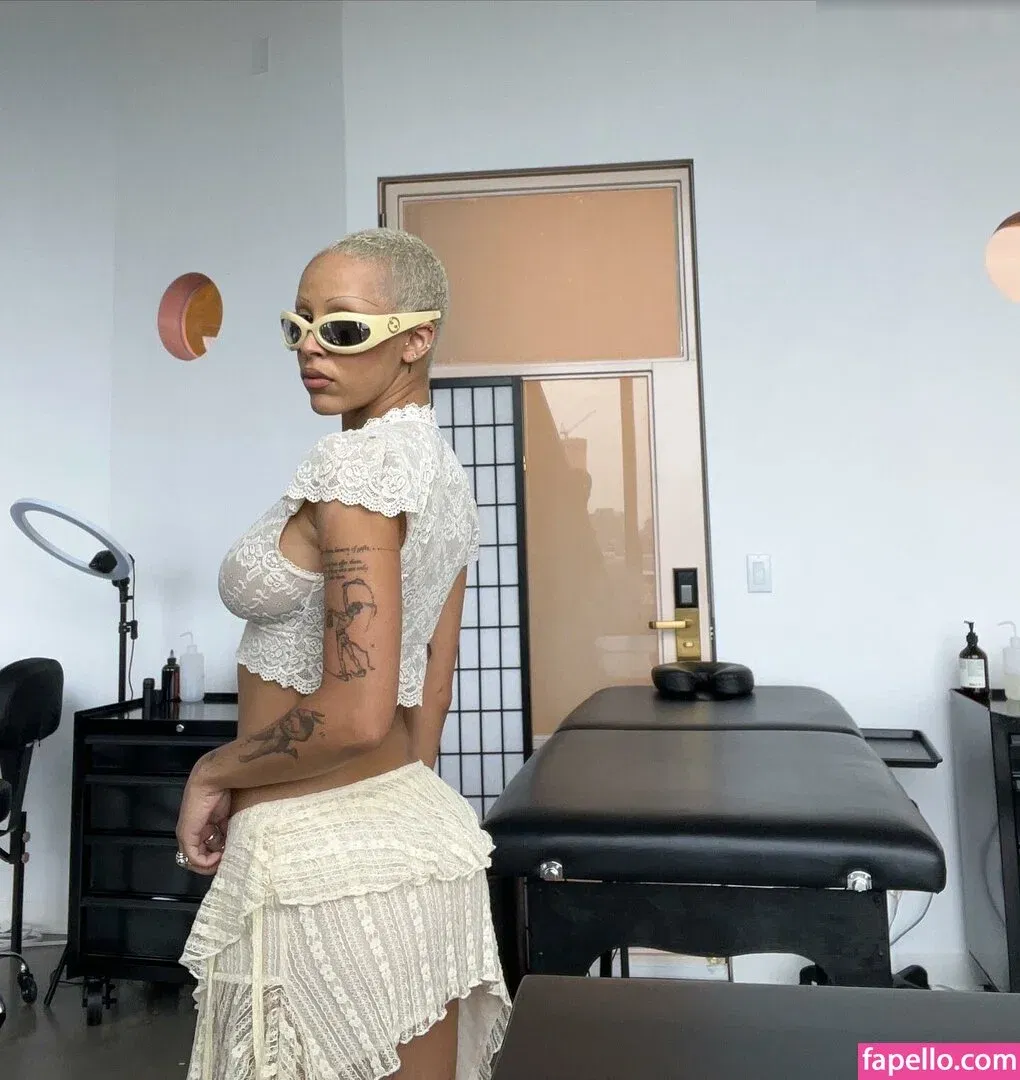 Doja Cat Onlyfans Photo Gallery 