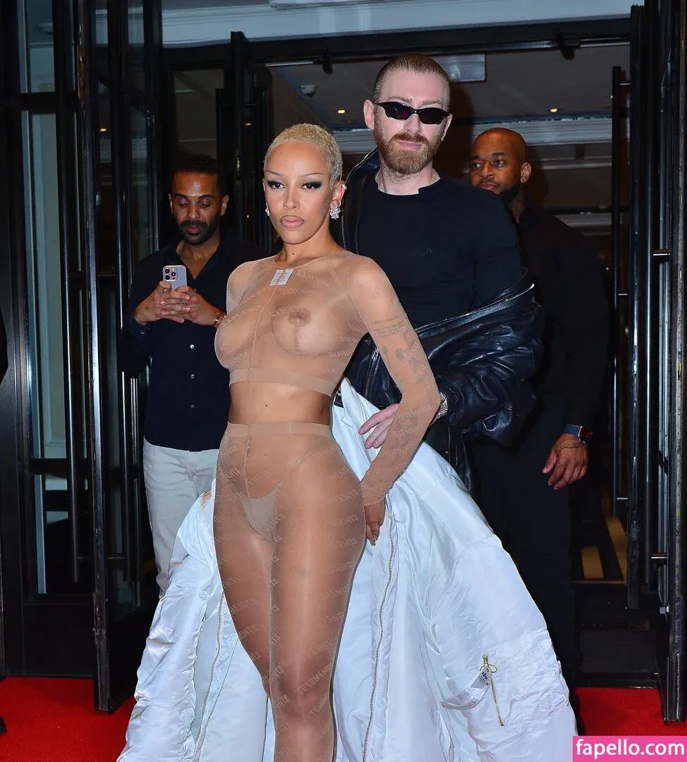 Doja Cat Onlyfans Photo Gallery 