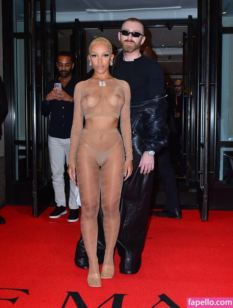 Doja Cat Onlyfans Photo Gallery 