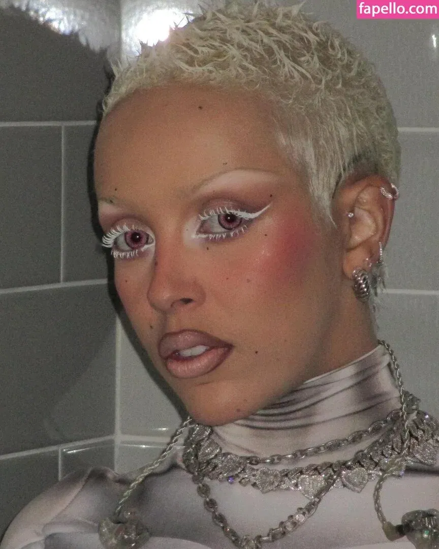 Doja Cat Onlyfans Photo Gallery 