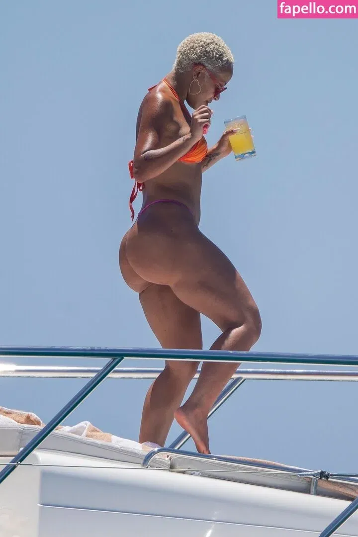 Doja Cat Onlyfans Photo Gallery 