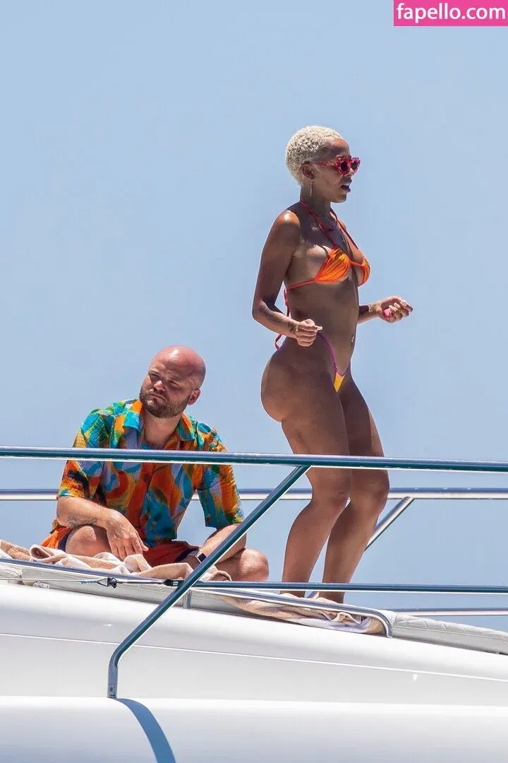 Doja Cat Onlyfans Photo Gallery 