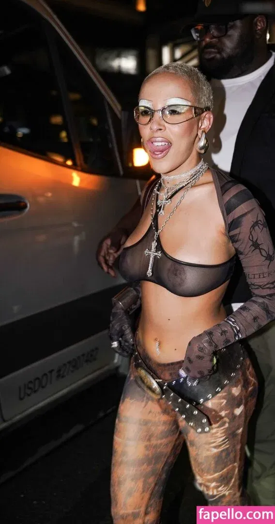 Doja Cat Onlyfans Photo Gallery 