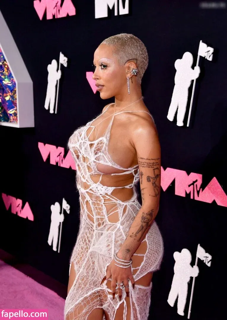 Doja Cat Onlyfans Photo Gallery 