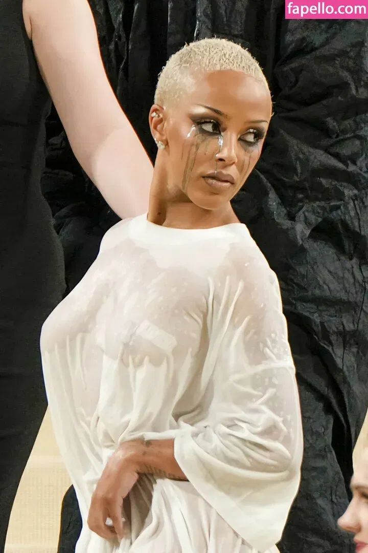 Doja Cat Onlyfans Photo Gallery 