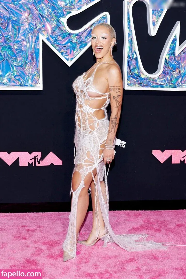 Doja Cat Onlyfans Photo Gallery 