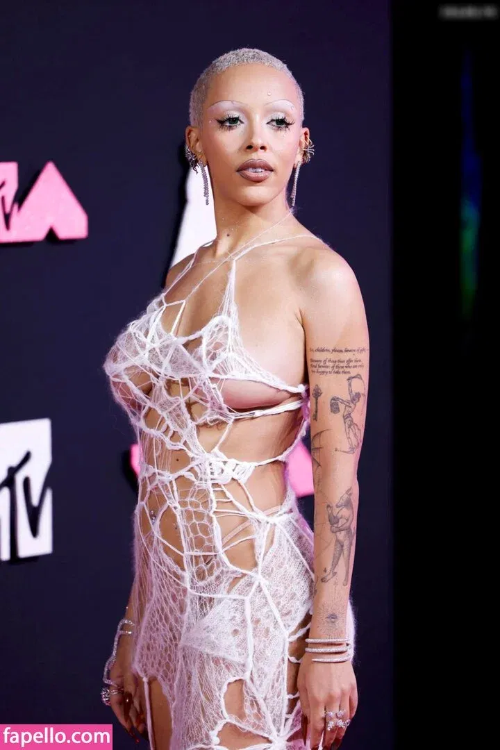 Doja Cat Onlyfans Photo Gallery 