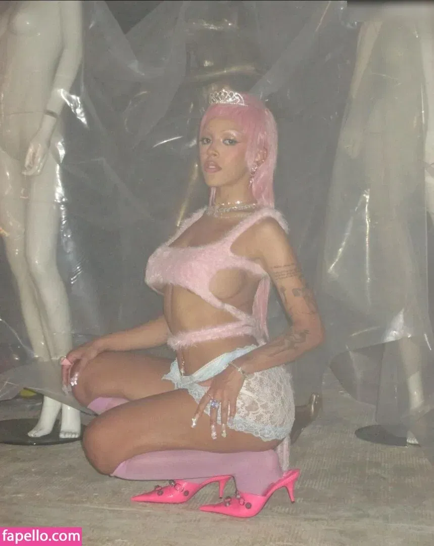 Doja Cat Onlyfans Photo Gallery 