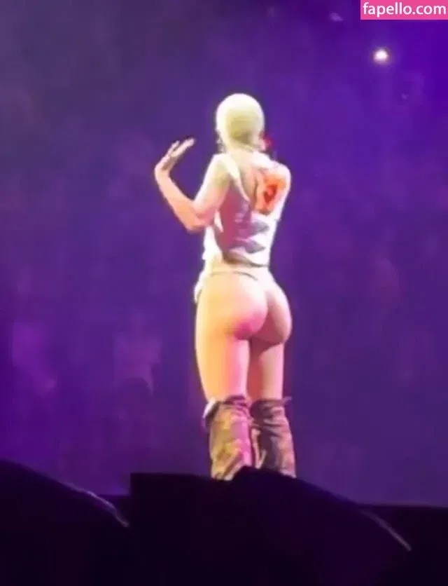 Doja Cat Onlyfans Photo Gallery 