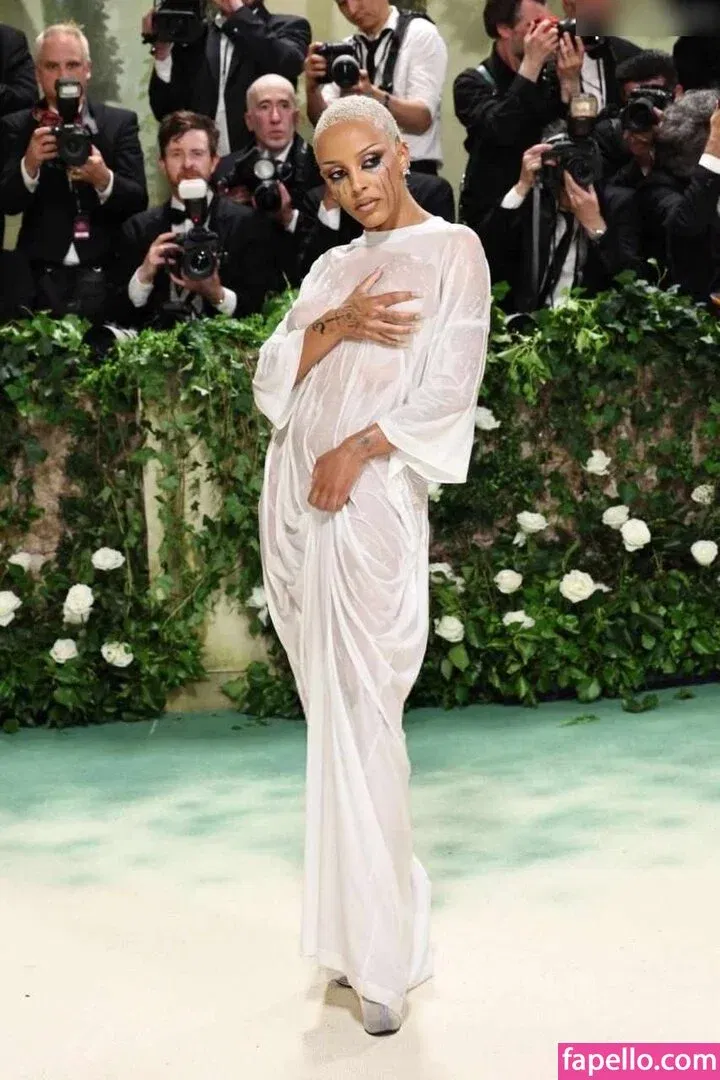 Doja Cat Onlyfans Photo Gallery 