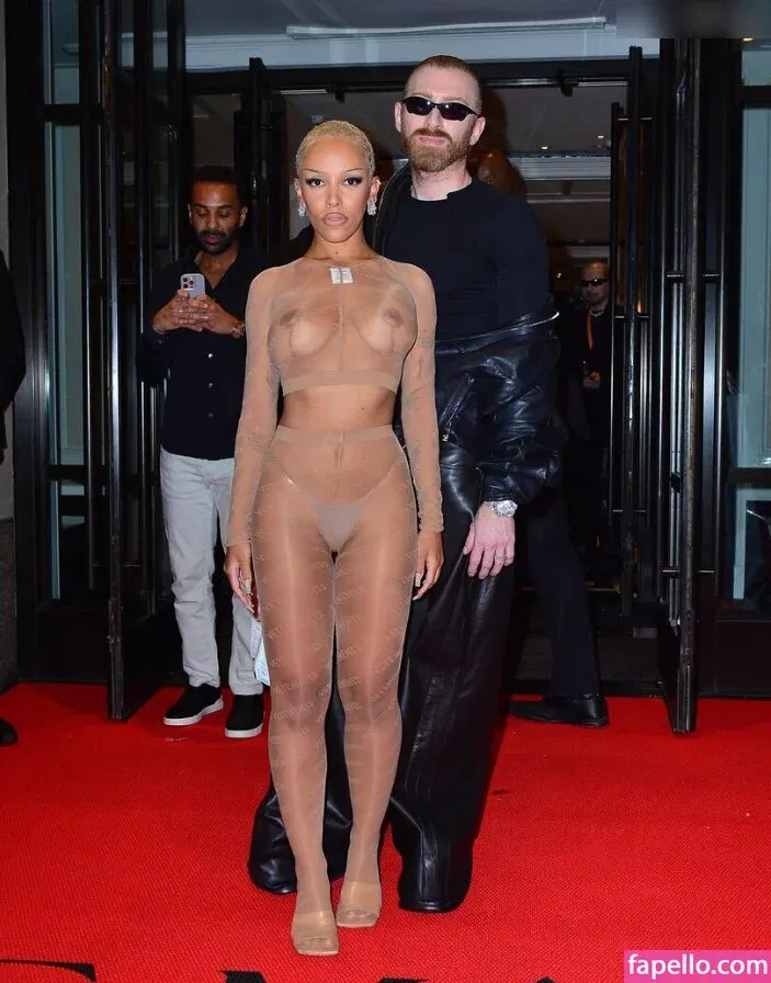 Doja Cat Onlyfans Photo Gallery 