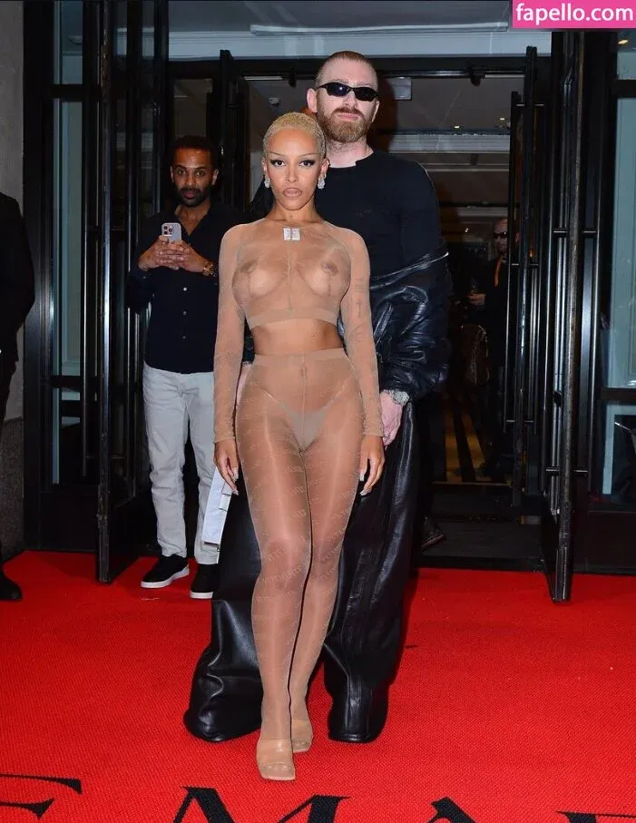 Doja Cat Onlyfans Photo Gallery 