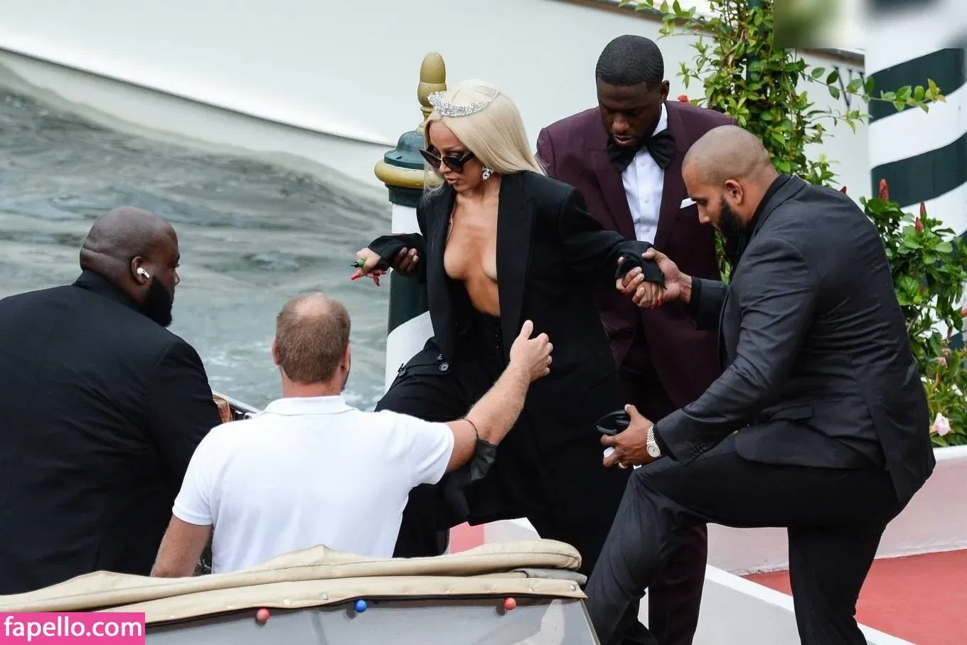 Doja Cat Onlyfans Photo Gallery 