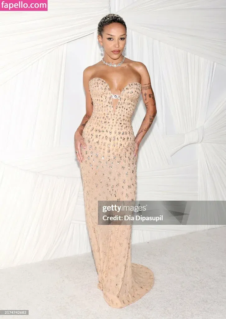 Doja Cat Onlyfans Photo Gallery 