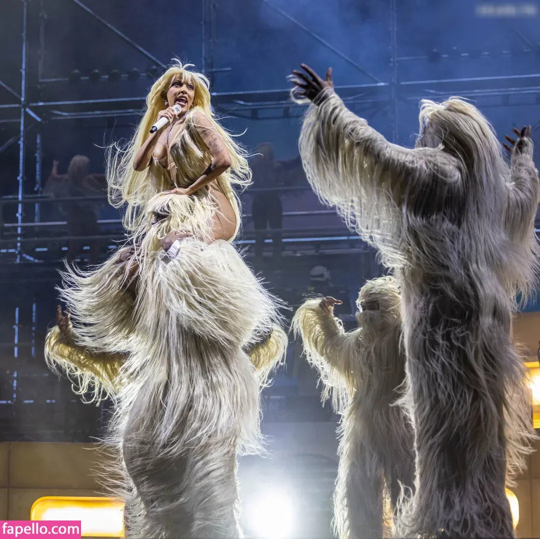 Doja Cat Onlyfans Photo Gallery 