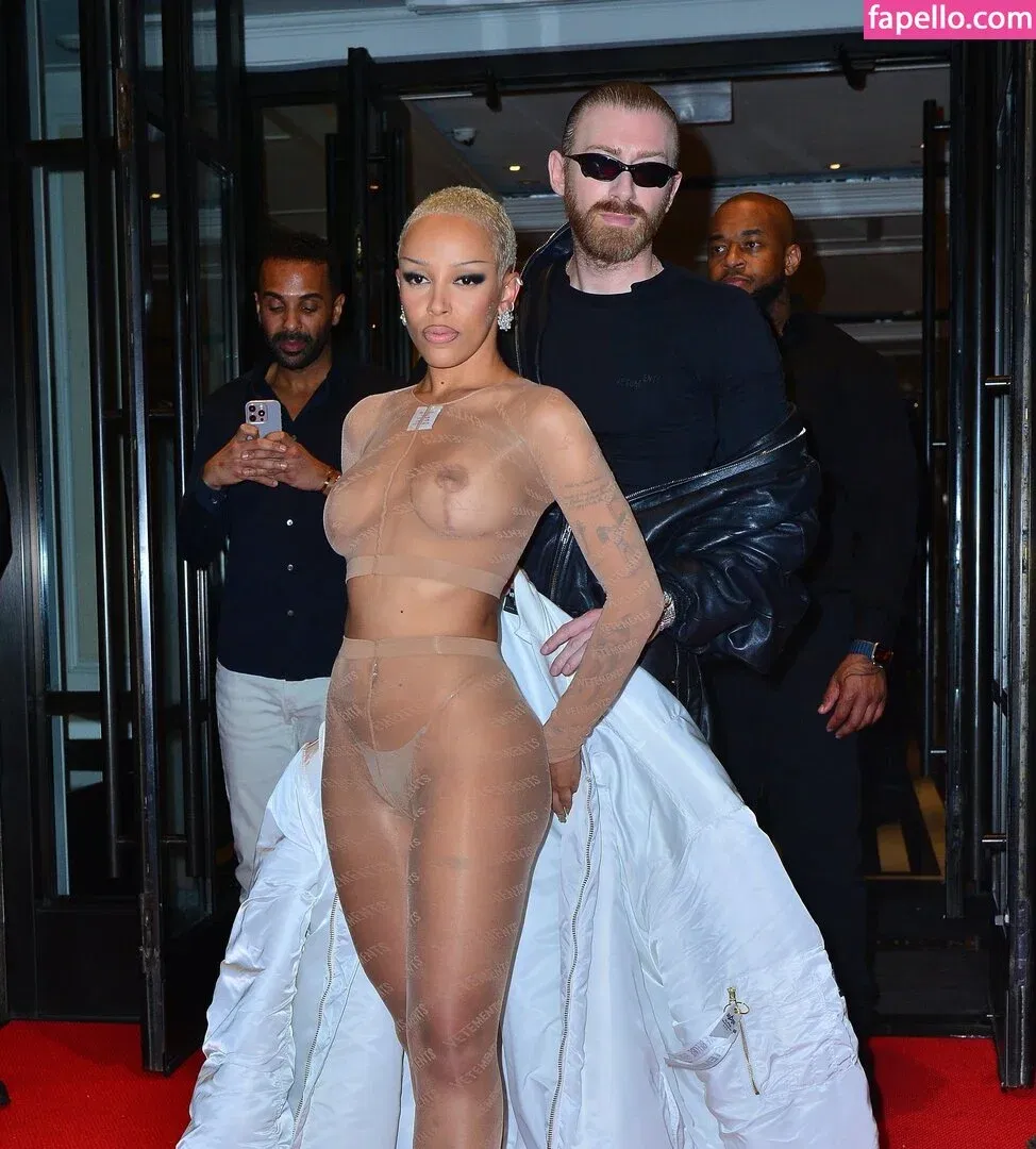 Doja Cat Onlyfans Photo Gallery 